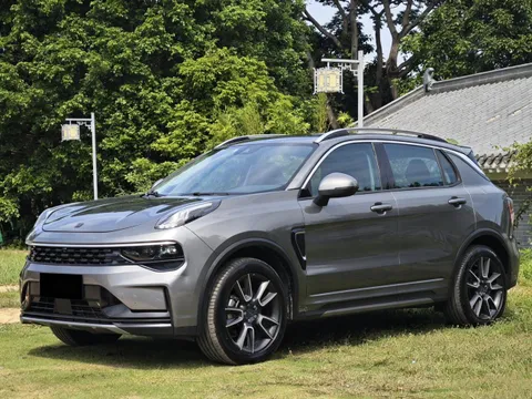 Lynk & Co 01