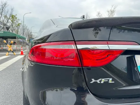 Jaguar XFL