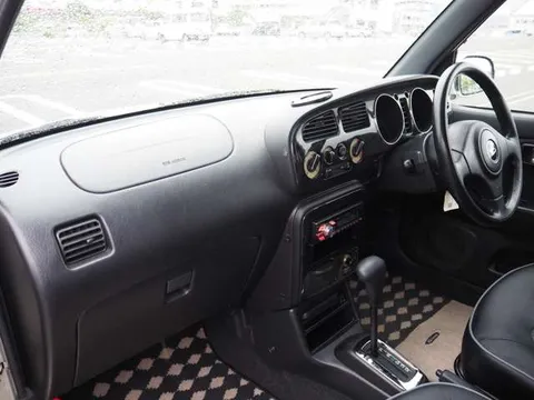 Daihatsu Mira Gino