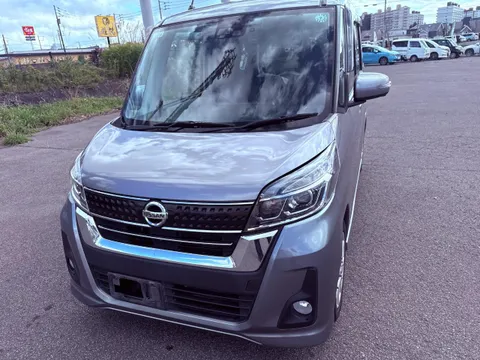 Nissan Dayz Roox