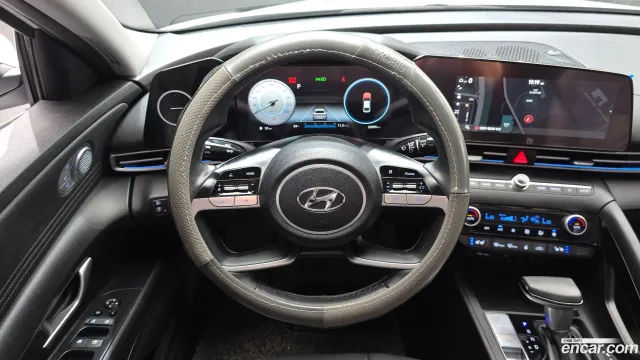 Hyundai Elantra (Avante)