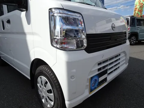 Nissan Clipper Van
