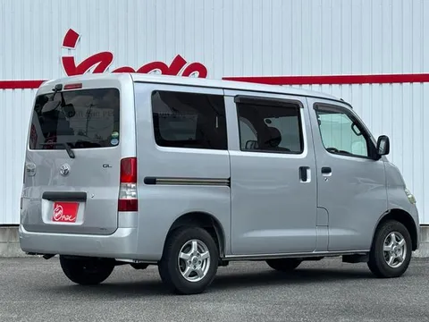Toyota TownAce Van