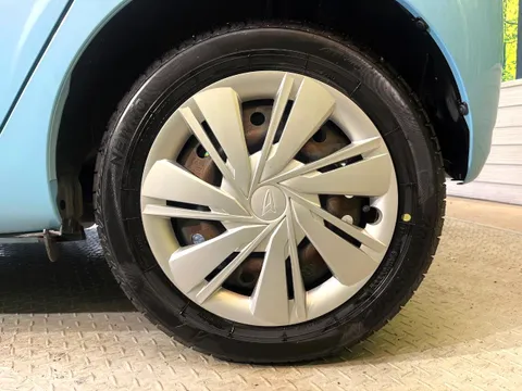 Daihatsu Mira Tocot