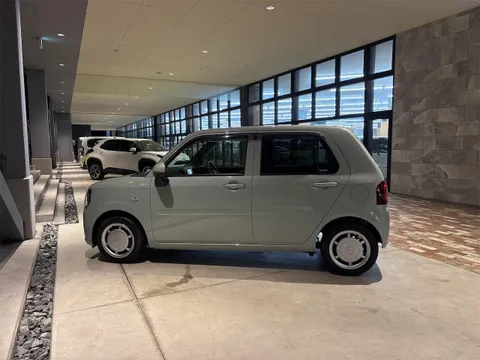 Daihatsu Mira Tocot