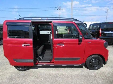 Suzuki Spacia Gear