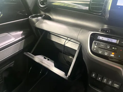 Honda N-BOX Slash