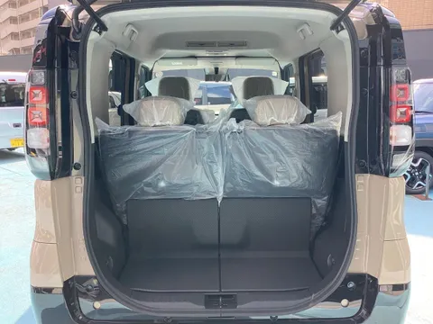 Mitsubishi Delica Mini