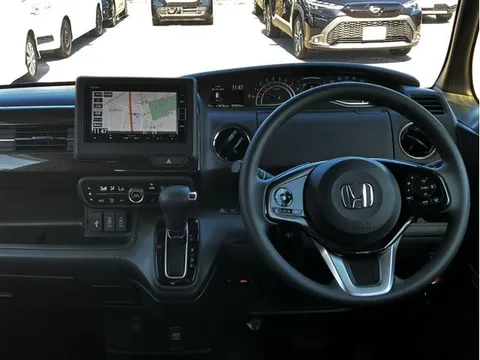 Honda N-BOX Custom