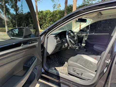 Volkswagen Phideon