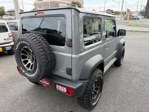 Suzuki Jimny Sierra