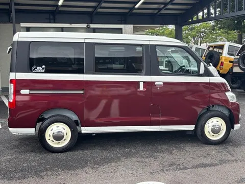 Toyota TownAce Van