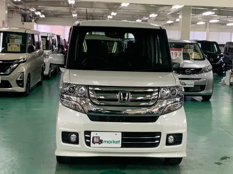 Honda N-BOX Custom