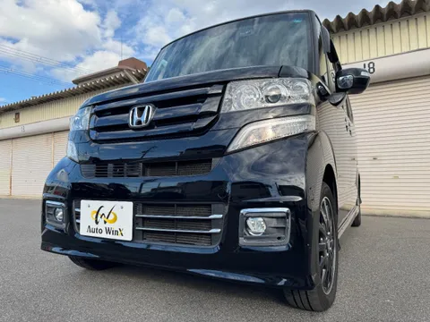 Honda N-BOX Custom