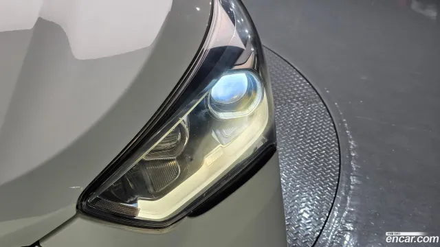 Hyundai Grand Santa Fe (Maxcruz)
