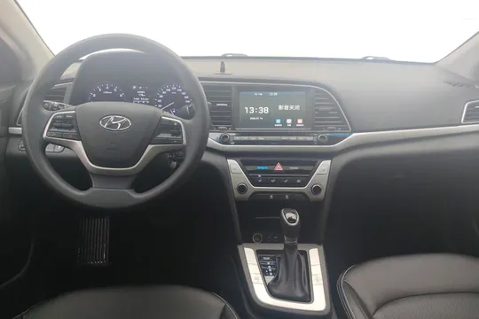Hyundai Elantra (Avante)