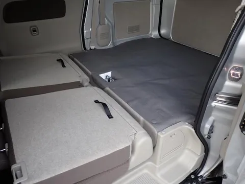 Nissan Clipper Van
