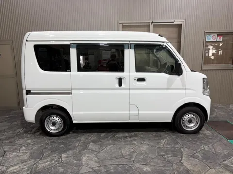 Mitsubishi Minicab Van