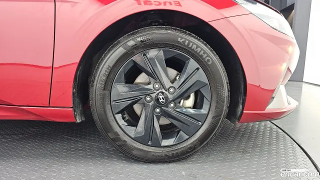 Hyundai Elantra (Avante)