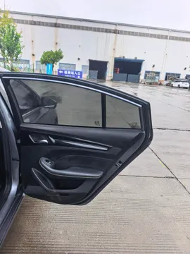 Roewe i5