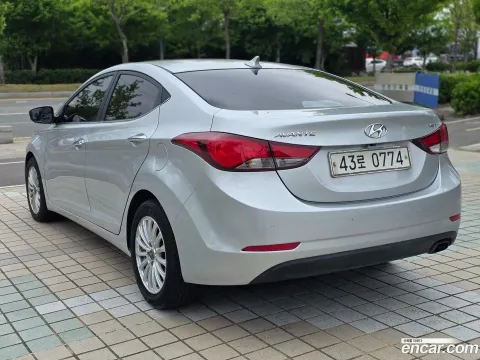 Hyundai Elantra (Avante)