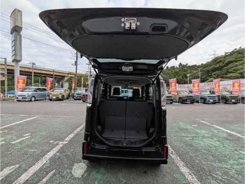 Suzuki Spacia Custom