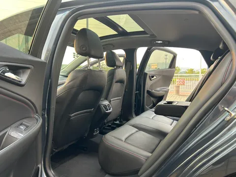 Chevrolet Malibu XL