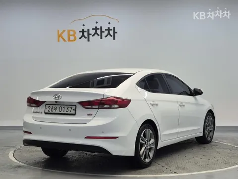 Hyundai Elantra (Avante)