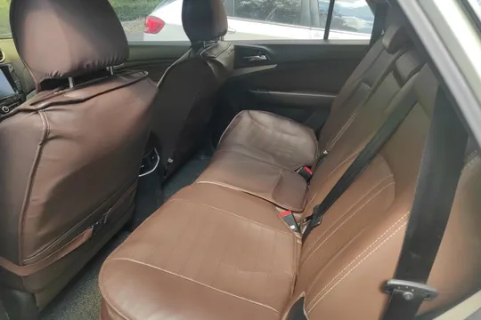 BYD S7