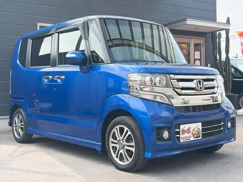 Honda N-BOX Custom