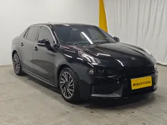 Lynk & Co 03