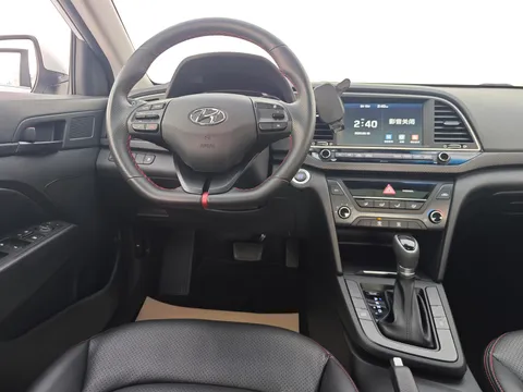 Hyundai Elantra (Avante)