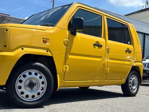 Daihatsu Naked