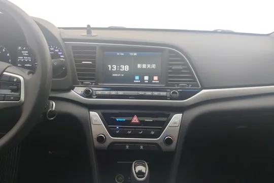 Hyundai Elantra (Avante)