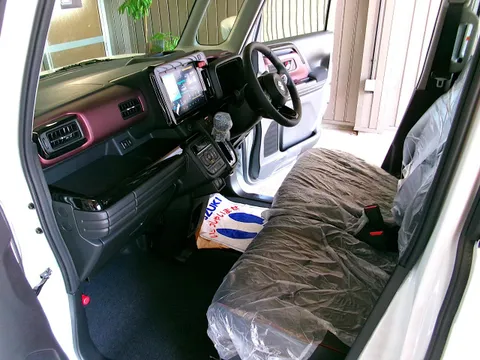 Suzuki Spacia