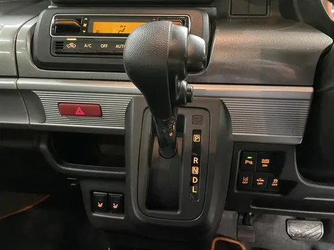 Suzuki Spacia Gear
