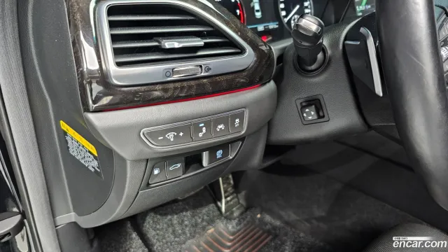 Genesis G90 (EQ900)