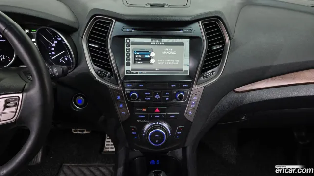 Hyundai Grand Santa Fe (Maxcruz)