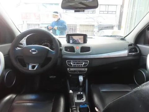 Renault SM3