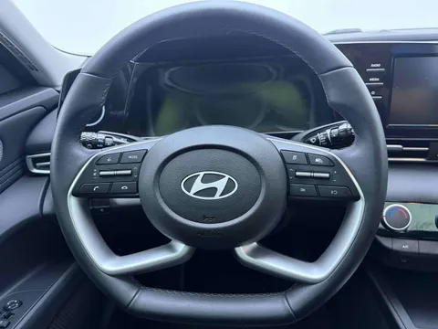 Hyundai Elantra (Avante)