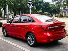 Roewe i5