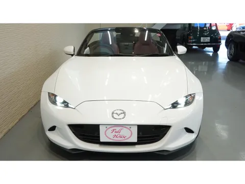 Mazda MX-5 (Roadster)