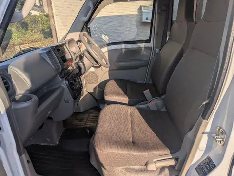 Nissan Clipper