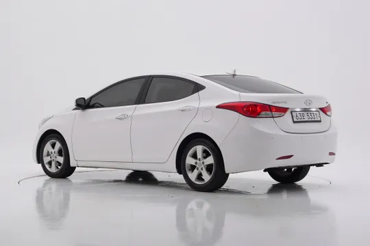 Hyundai Elantra (Avante)