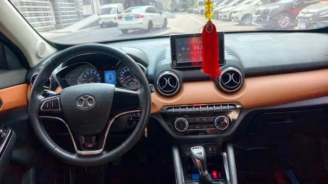 BAIC Senova X35