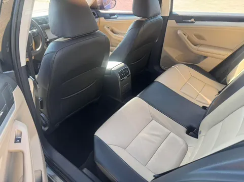 Volkswagen Sagitar