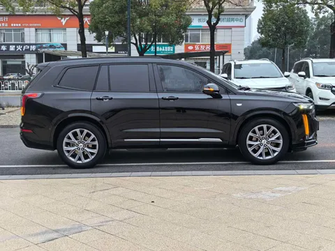 Cadillac XT6