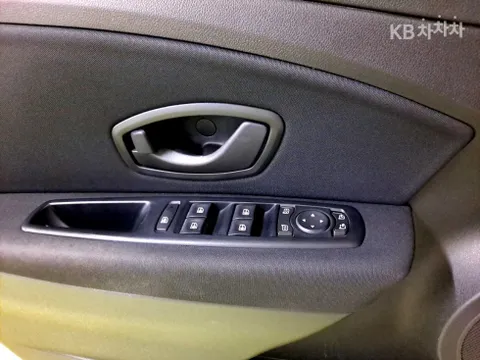 Renault SM3