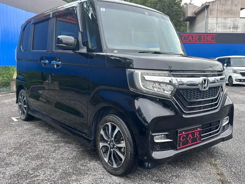 Honda N-BOX Custom