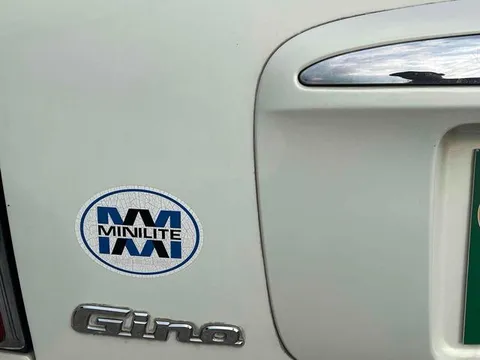 Daihatsu Mira Gino